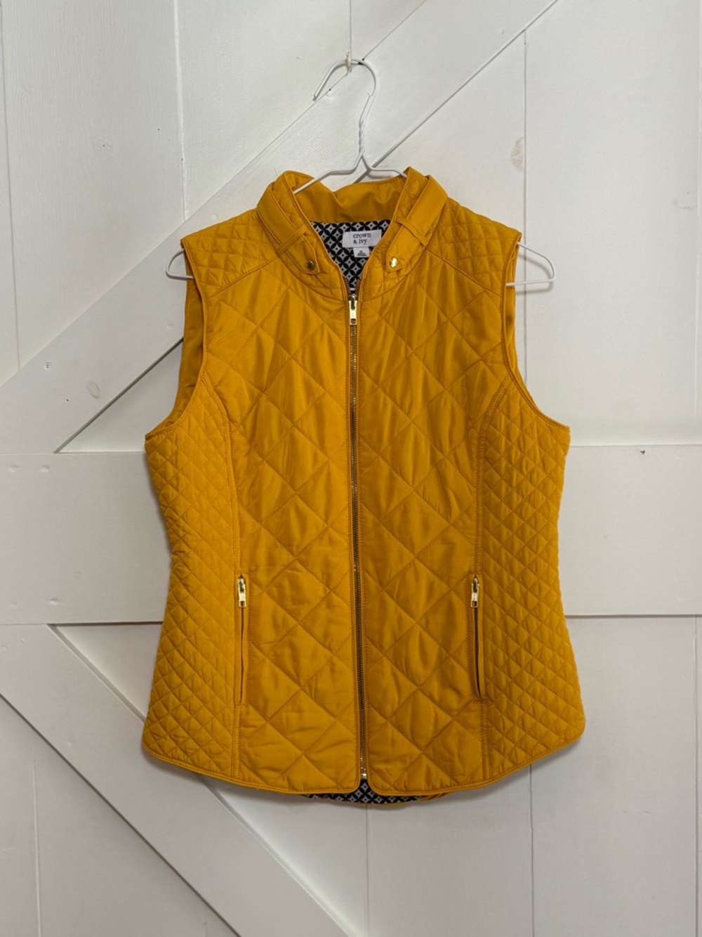 Crown & Ivy Quilted Vest Medium Mustard Yellow Full Zip Preppy
